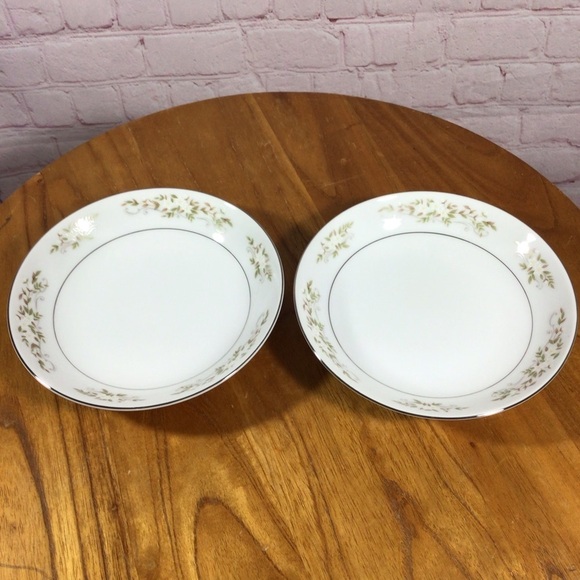 International Silver Company 326 Springtime Fruit/Dessert Bowl - Set of 2 - Picture 3 of 4
